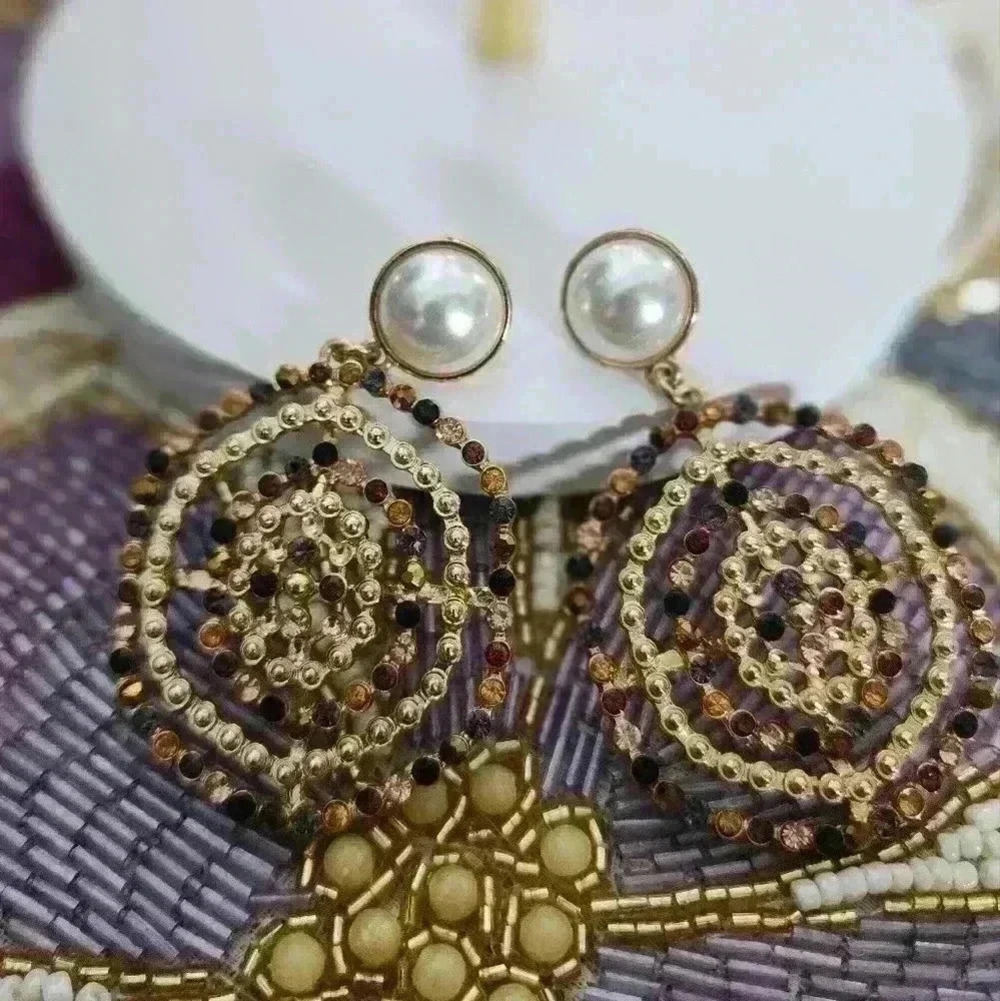 Beautiful post earrings ✨️